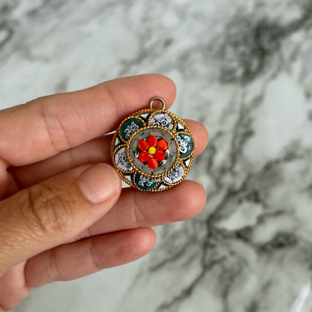 Vintage Florence Italy Italian Micro Mosaic Florentine Gold Tone Floral Pendant